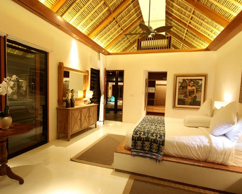 Luxury Bali Villa Suites with king-sized beds and fully appointed bathrooms